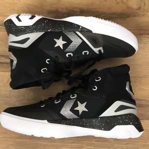 CONVERSE MIDDLE TOP BRAND NEW